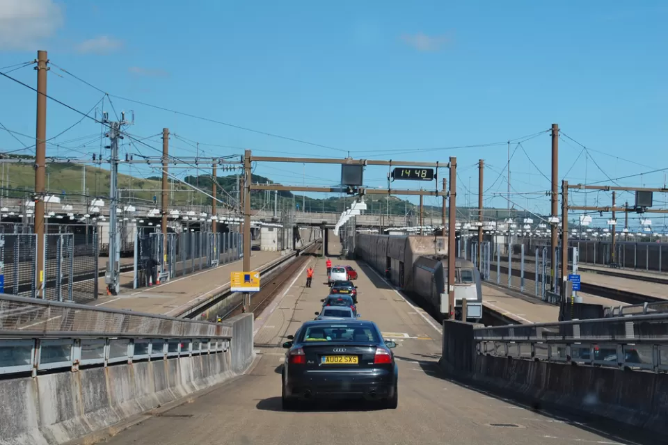 Channel Train Cars
